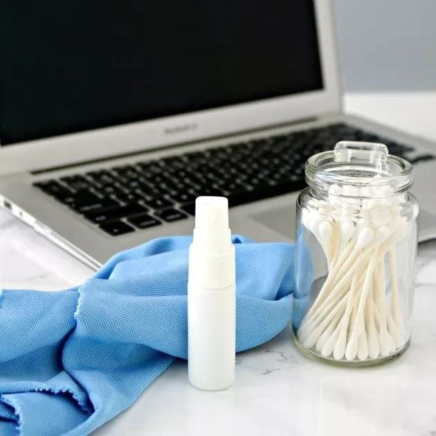 desk accessories