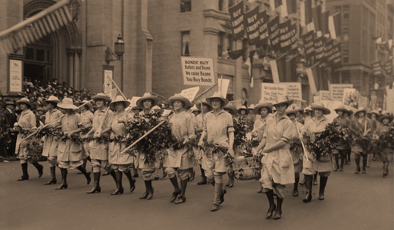 Woman’s Land Army of America “Farmerettes,” in 1918. Photo Credit: Library of Congress.