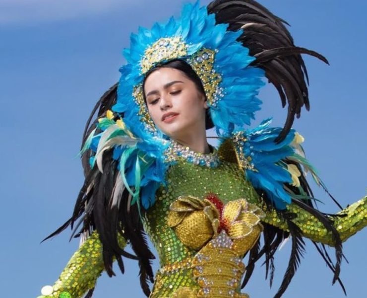 Jenny Ramp raises awareness with her Miss Earth Fauna Costume