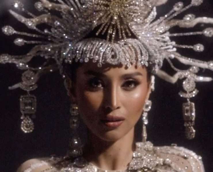 Meiji Cruz illuminates through her Miss Cosmoworld National Costume