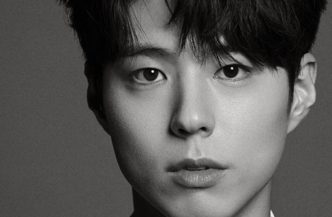 Ryu Jun Yeol reveals new photos taken with Park Bo Gum