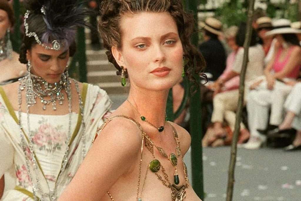 Supermodel Shalom Harlow for Dior FW97.