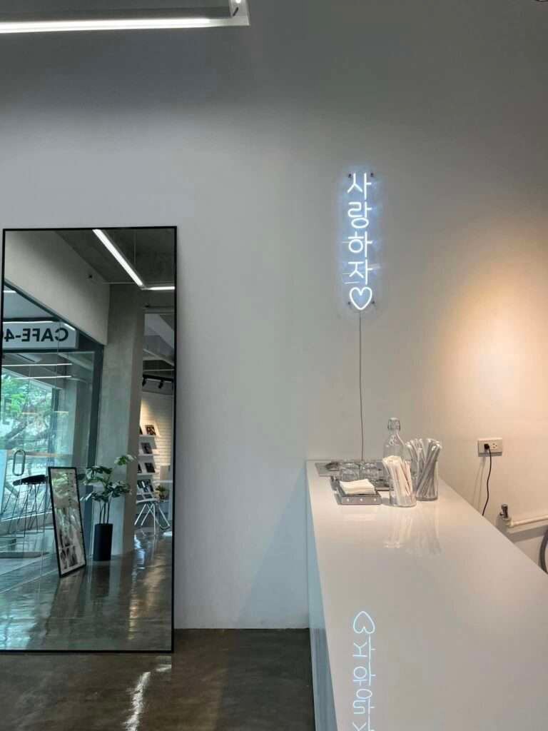 Cafe-408 interior