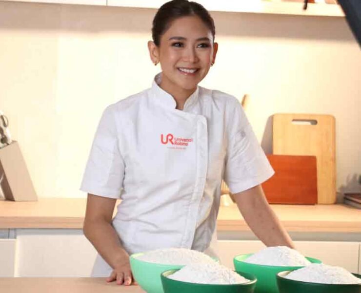 Behind-the-scenes look at award-winning singer and baking expert Sarah Geronimo-Guidicelli during a video shoot with her Universal Robina Corporation (URC) Flour family