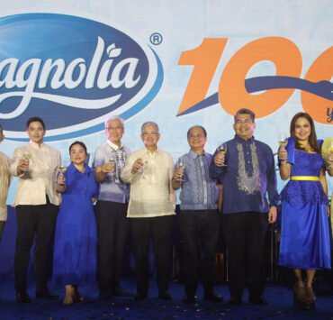 John Paul Ang, President and COO of San Miguel Corporation, Alden Richards, Monica Ang-Mercado, Chief Financial Officer of San Miguel Food and Beverage, Dr. Leo Obviar Vice President and General Manager for Magnolia Poultry, Francisco Alejo, former President of San Miguel Foods & current board member, Emmanuel Macalalag, President of San Miguel Foods, Judah Ruiz Vice President and General Manager for Magnolia Dairy & Coffee, Judy Ann Santos-Agoncillo, and Marian Rivera-Dantes