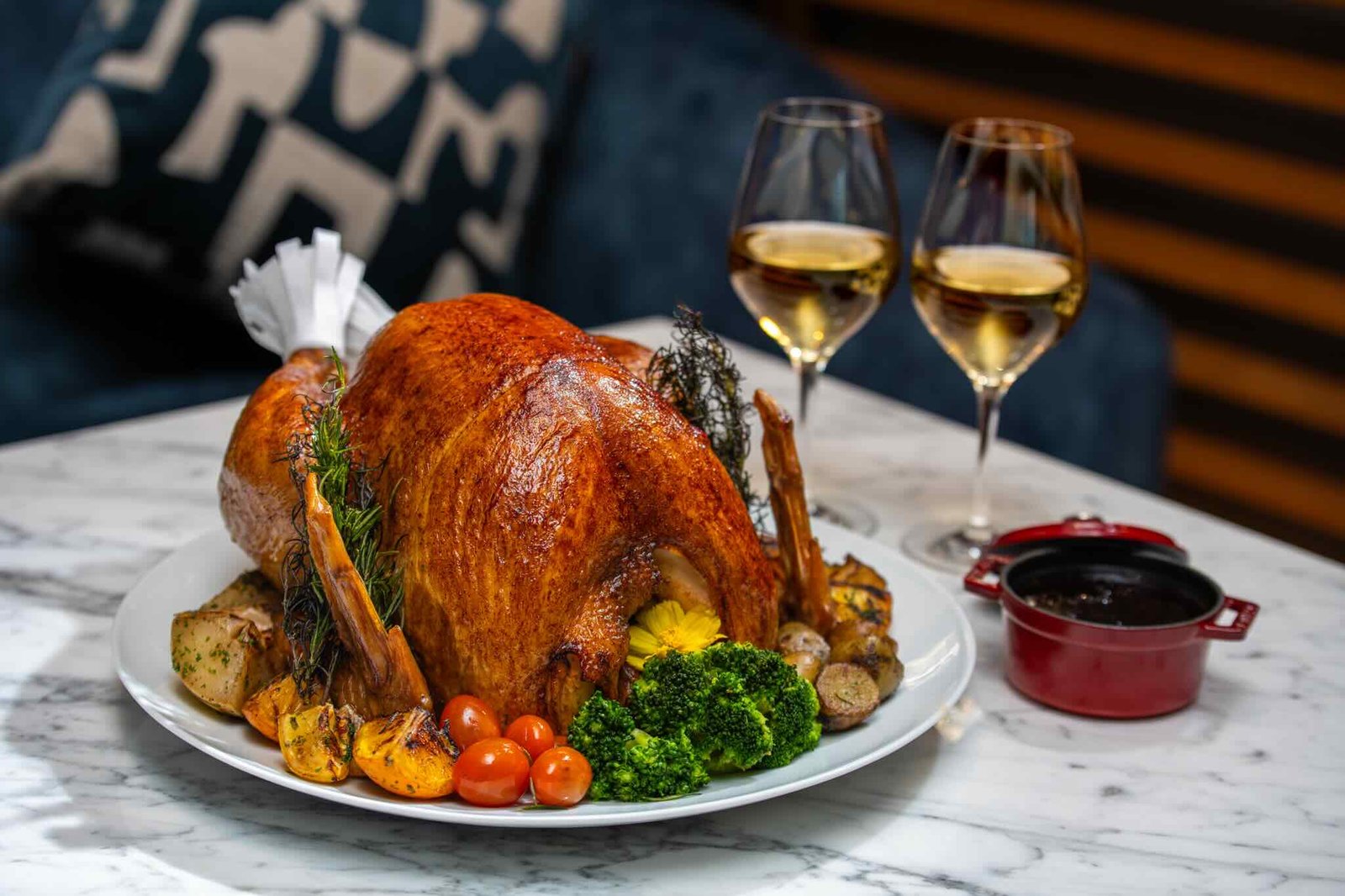Greet the holidays with full hearts at Solaire Resort North this Thanksgiving. Celebrate with your family and indulge in hearty feasts that await you,
