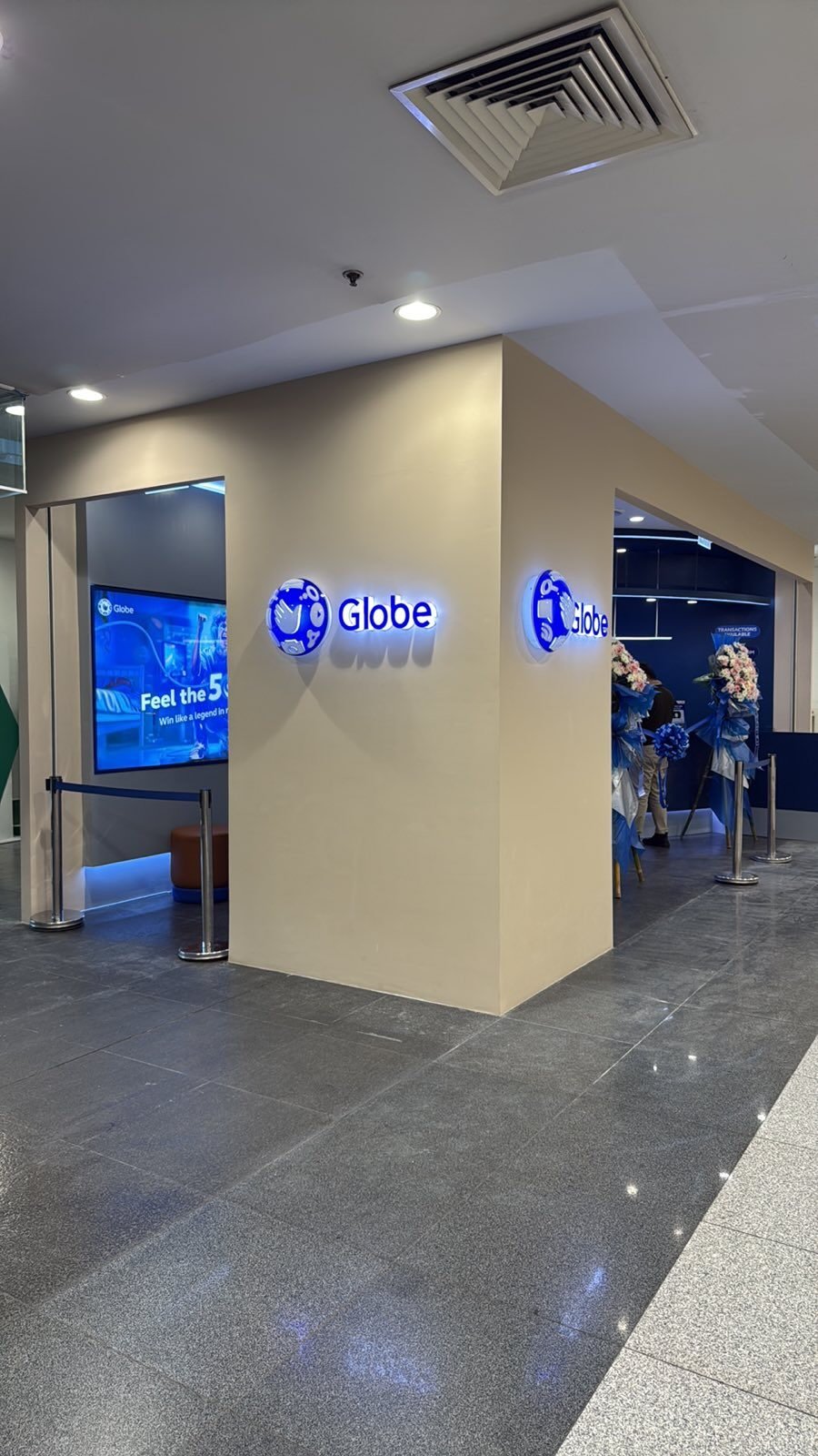 Globe is stepping up to meet inbound demand with the opening of its new store at Ninoy Aquino International Airport Terminal 3 arrival section. 