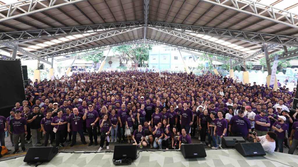  TELUS Digital Philippines came together at Jacinto Zamora Elementary School in Manila's Pandacan district to support Brigada Eskwela efforts,