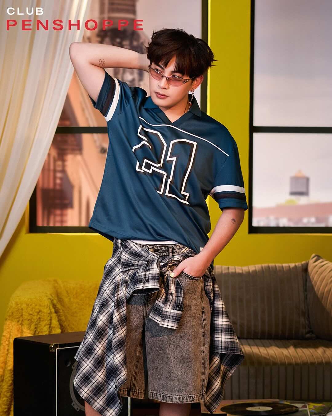 This season, PENSHOPPE opens the doors to Club PENSHOPPE: All Access, introducing the newest members of Club PENSHOPPE alongside a collection inspired by the carefree spirit of '90s youth culture.