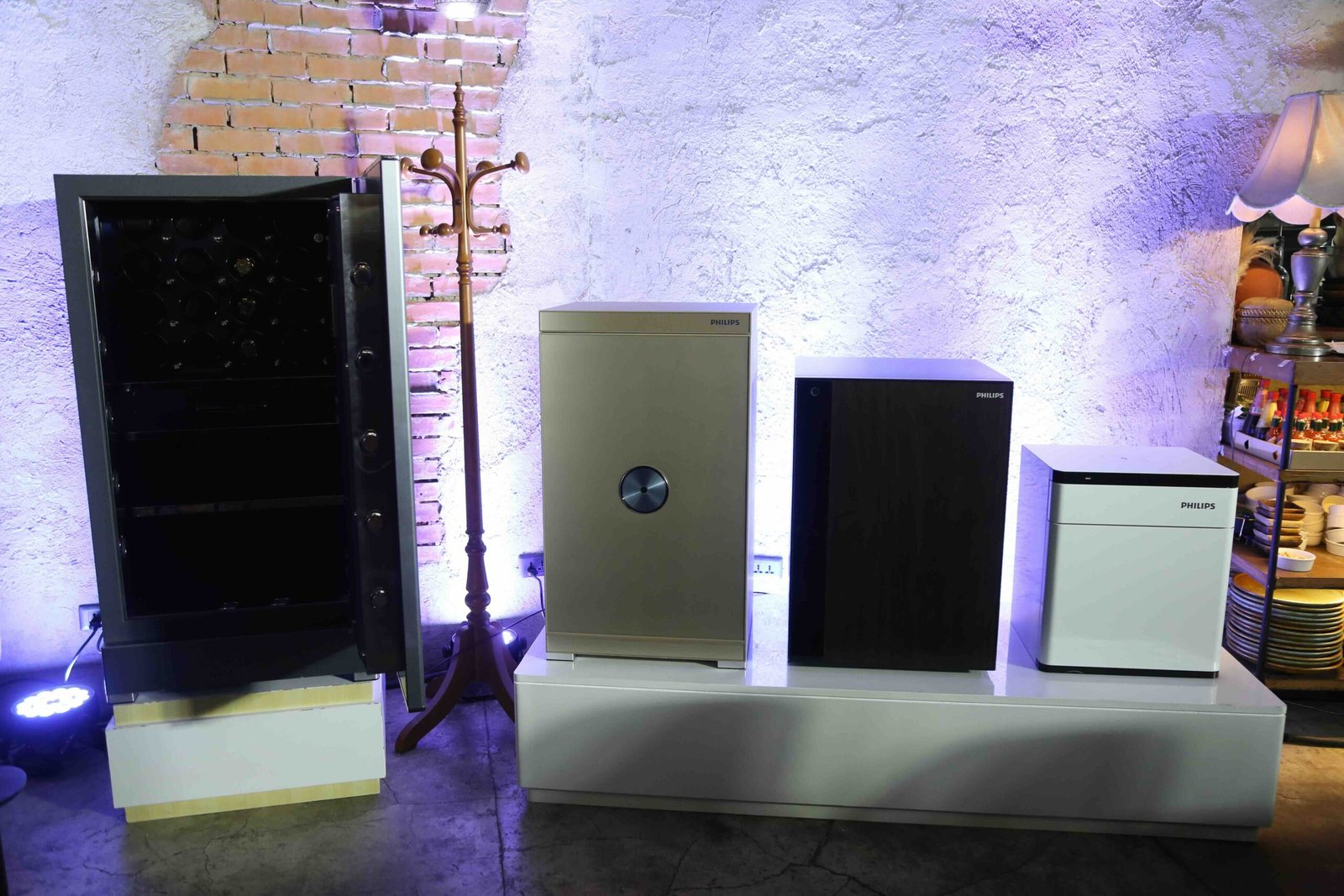 Philips brought its smart lock and safe box lineup to an exclusive media event at Boudica Megatower today, introducing Unlocking Quiet Luxury,